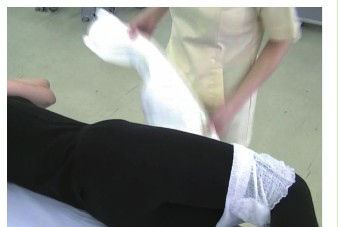 STEP5 パッドを縦半分に折る