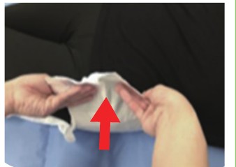 STEP6 反対のテープも身体に巻きつける
